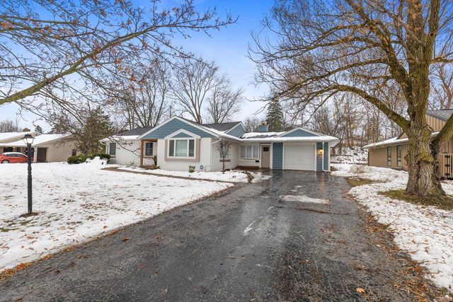 211 Madero DRIVE, Thiensville, WI 53092