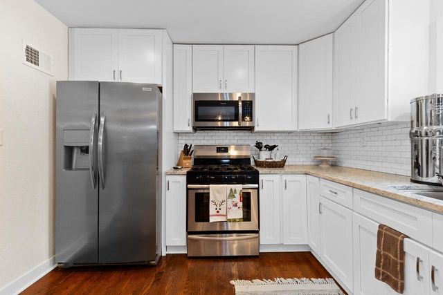 211 Madero DRIVE, Thiensville, WI 53092