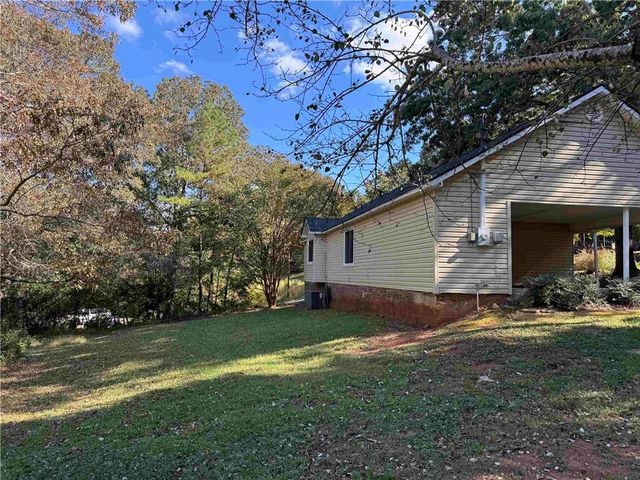 9 Woodberry Drive, Silver Creek, GA 30173