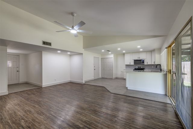 750 Forest Park Place, Grand Prairie, TX 75052