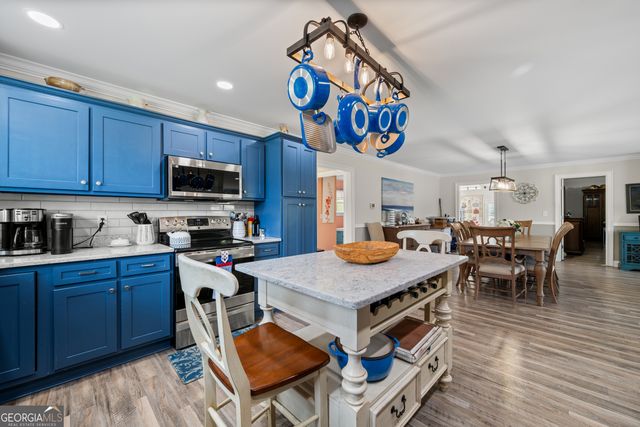 276 Roberts Point Road, Jackson, GA 30233