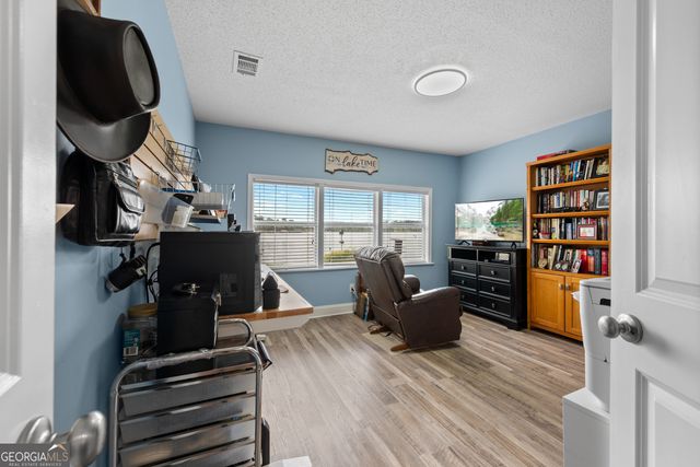 276 Roberts Point Road, Jackson, GA 30233