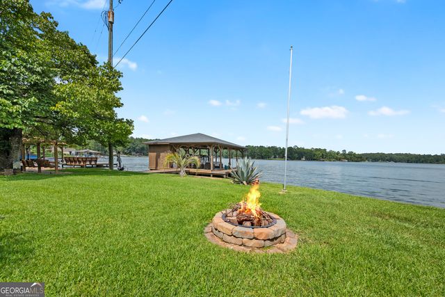 276 Roberts Point Road, Jackson, GA 30233