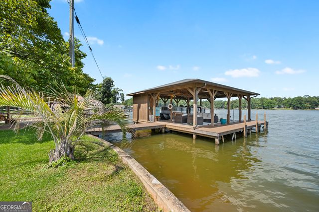 276 Roberts Point Road, Jackson, GA 30233
