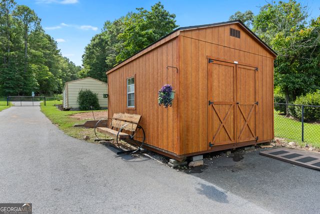 276 Roberts Point Road, Jackson, GA 30233