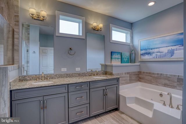 212 SKIPPING STONE LN, Dover, DE 19904