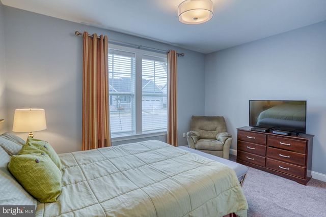 212 SKIPPING STONE LN, Dover, DE 19904