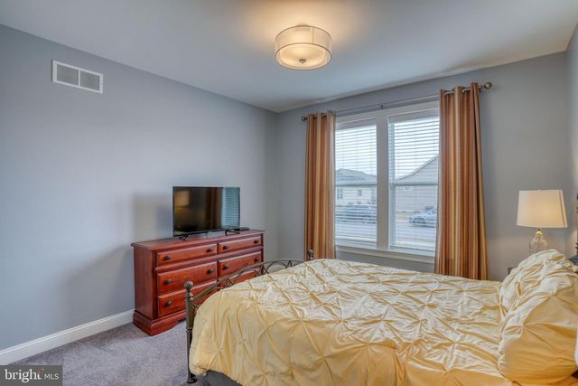 212 SKIPPING STONE LN, Dover, DE 19904