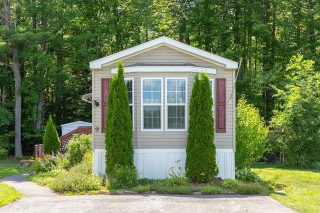9 Chancellor Drive, Concord, NH 03303
