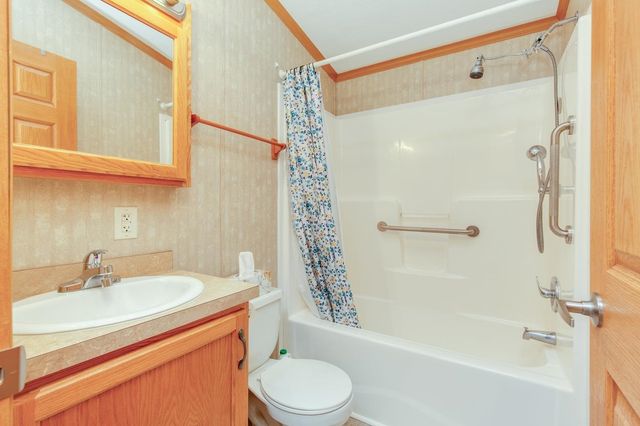 9 Chancellor Drive, Concord, NH 03303