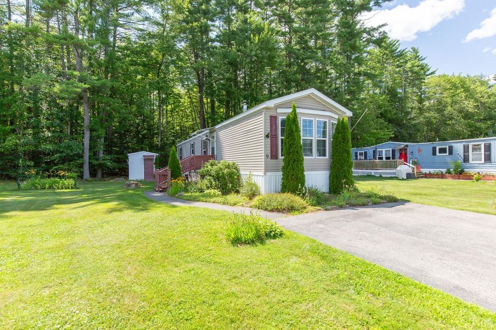 9 Chancellor Drive, Concord, NH 03303