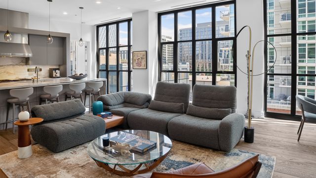 900 W Washington Boulevard 504, Chicago, IL 60607