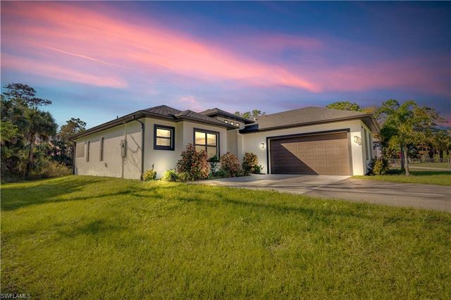 2844 37th AVE NE, Naples, FL 34120