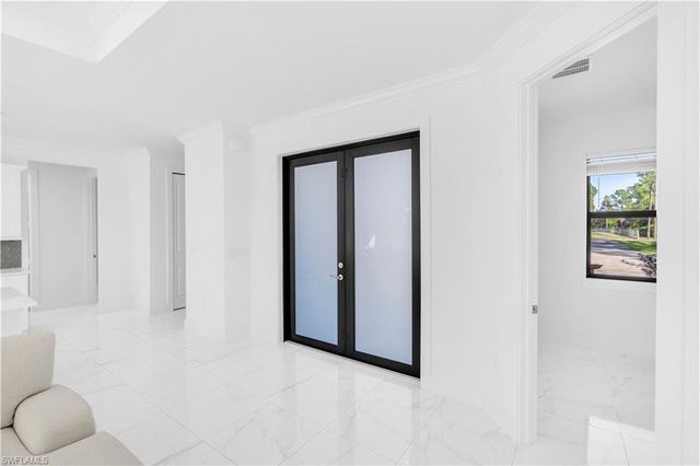 2844 37th AVE NE, Naples, FL 34120