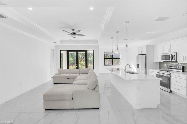 2844 37th AVE NE, Naples, FL 34120