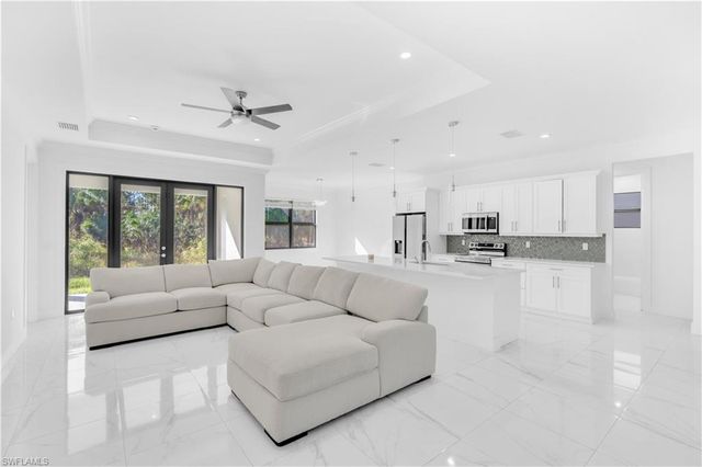 2844 37th AVE NE, Naples, FL 34120