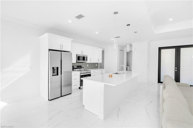 2844 37th AVE NE, Naples, FL 34120