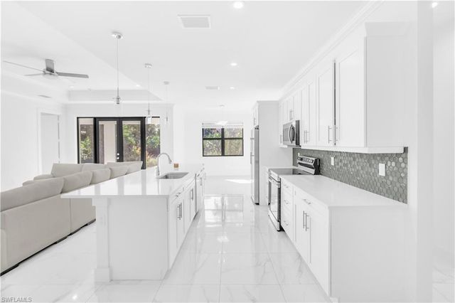 2844 37th AVE NE, Naples, FL 34120