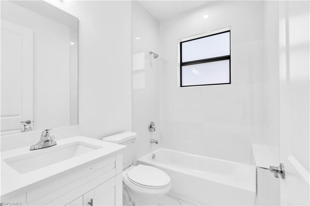 2844 37th AVE NE, Naples, FL 34120