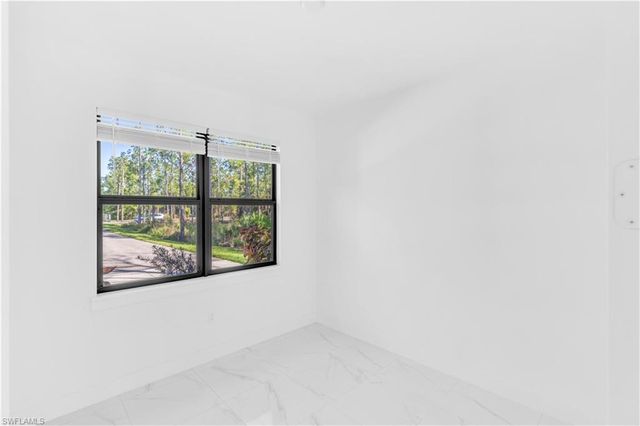 2844 37th AVE NE, Naples, FL 34120