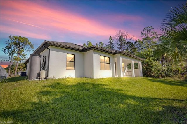 2844 37th AVE NE, Naples, FL 34120