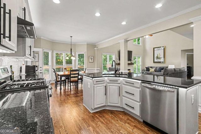 255 Amberbrook Circle, Grayson, GA 30017