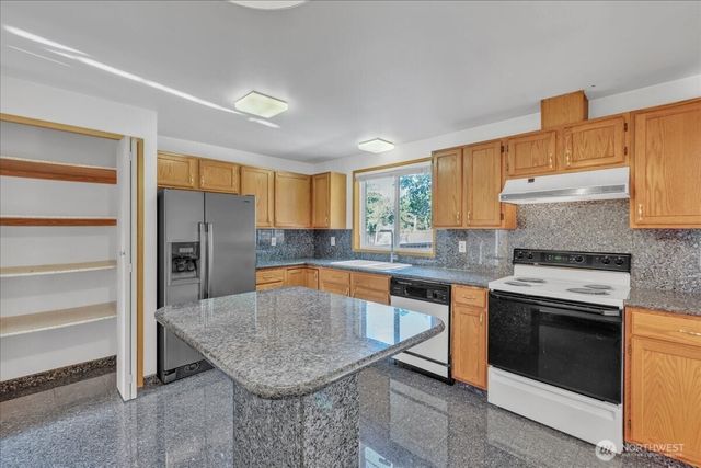 8703 232nd Street Ct E, Graham, WA 98338