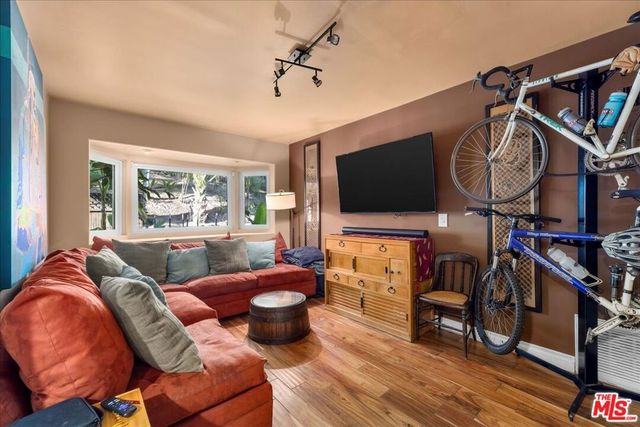 2973 Hutton Drive, Beverly Hills, CA 90210