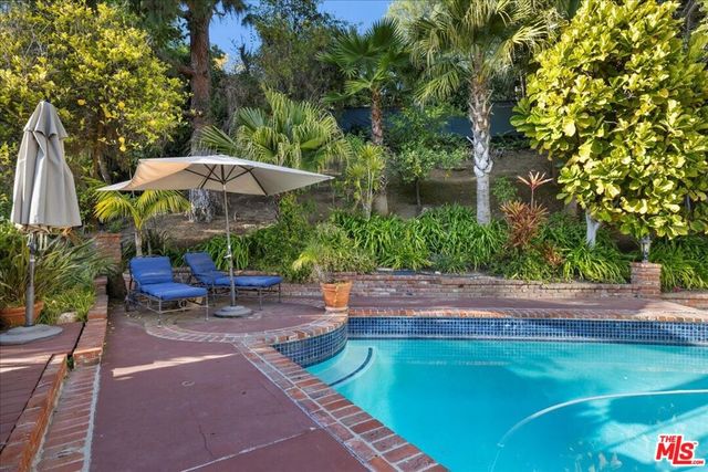 2973 Hutton Drive, Beverly Hills, CA 90210