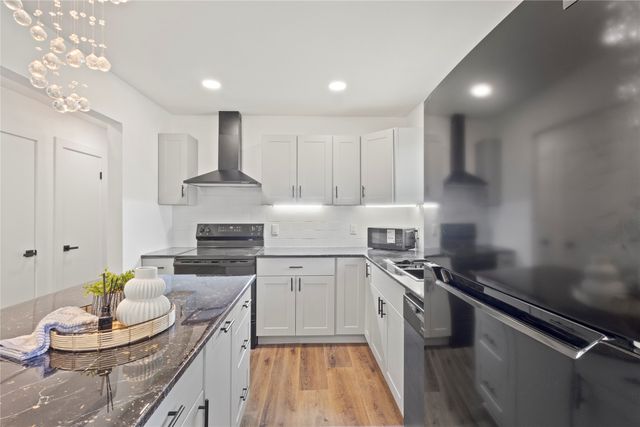10325 Maylee Boulevard, Dallas, TX 75228