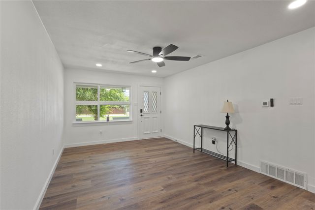 10325 Maylee Boulevard, Dallas, TX 75228