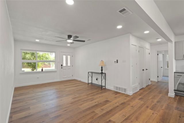 10325 Maylee Boulevard, Dallas, TX 75228