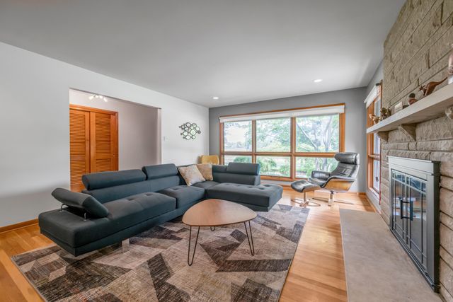 1894 Parkers Mill Road, Lexington, KY 40504