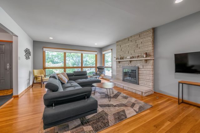 1894 Parkers Mill Road, Lexington, KY 40504