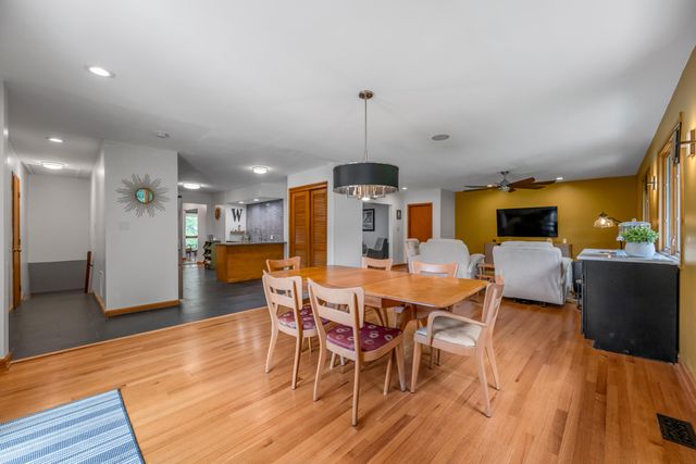 1894 Parkers Mill Road, Lexington, KY 40504