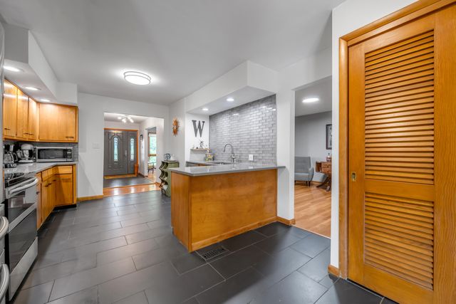 1894 Parkers Mill Road, Lexington, KY 40504