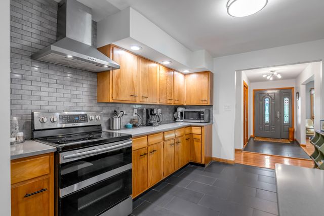 1894 Parkers Mill Road, Lexington, KY 40504