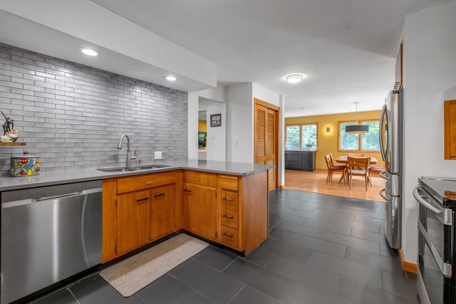1894 Parkers Mill Road, Lexington, KY 40504