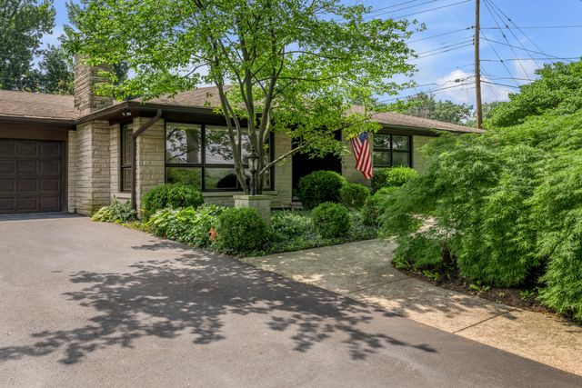 1894 Parkers Mill Road, Lexington, KY 40504