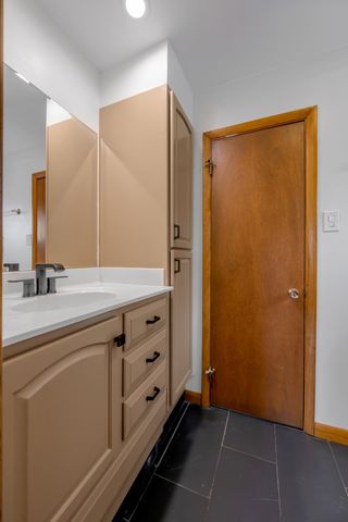 1894 Parkers Mill Road, Lexington, KY 40504