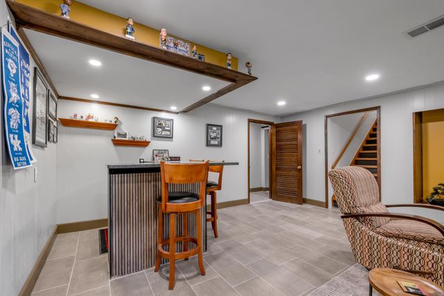1894 Parkers Mill Road, Lexington, KY 40504