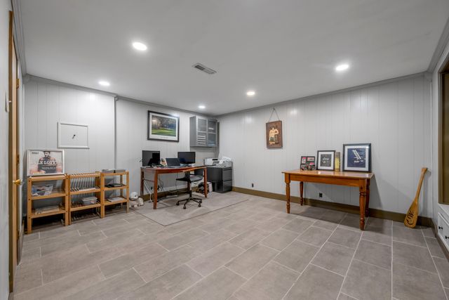 1894 Parkers Mill Road, Lexington, KY 40504