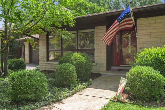 1894 Parkers Mill Road, Lexington, KY 40504