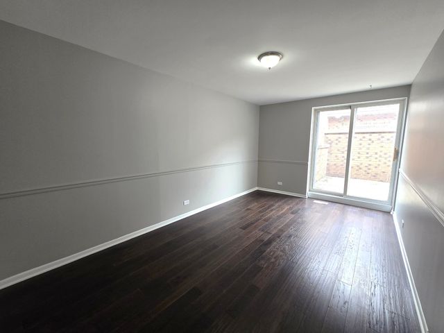 1111 S Waukegan Road S 14, Lake Forest, IL 60045