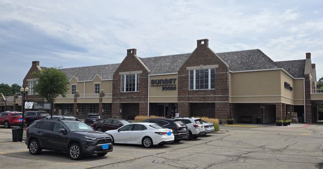 1111 S Waukegan Road S 14, Lake Forest, IL 60045