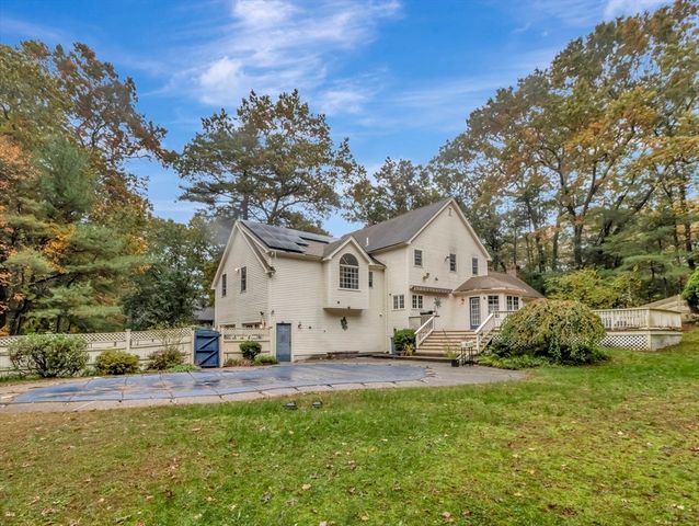 4 Stanley Rd, Norton, MA 02766