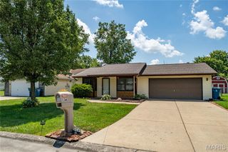 36 Gemstone Drive, Granite City, IL 62040
