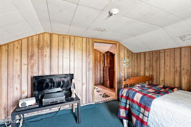 1786 Goshen Valley Road, Church Hill, TN 37642