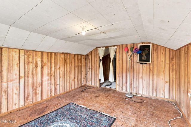 1786 Goshen Valley Road, Church Hill, TN 37642