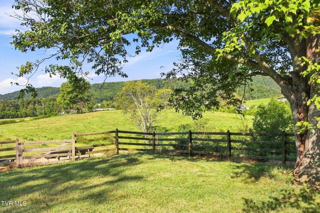 1786 Goshen Valley Road, Church Hill, TN 37642
